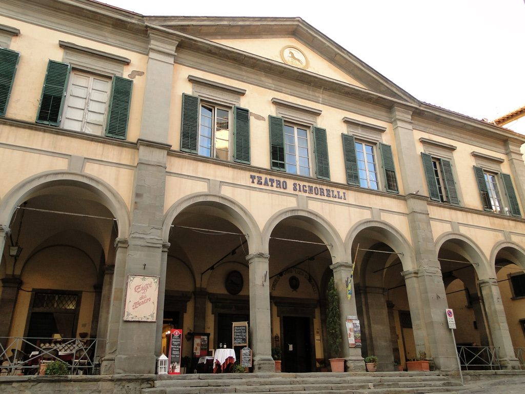 teatro signorelli cortona esterno